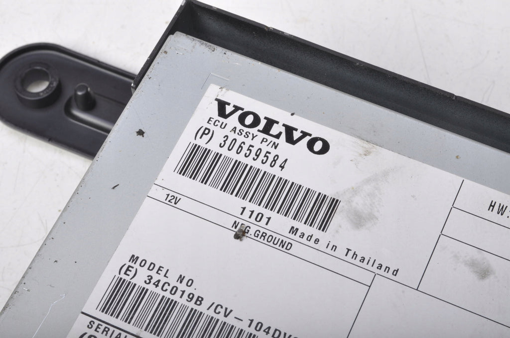 VOLVO XC60 AND RADIO AMPLIFIER P30659584