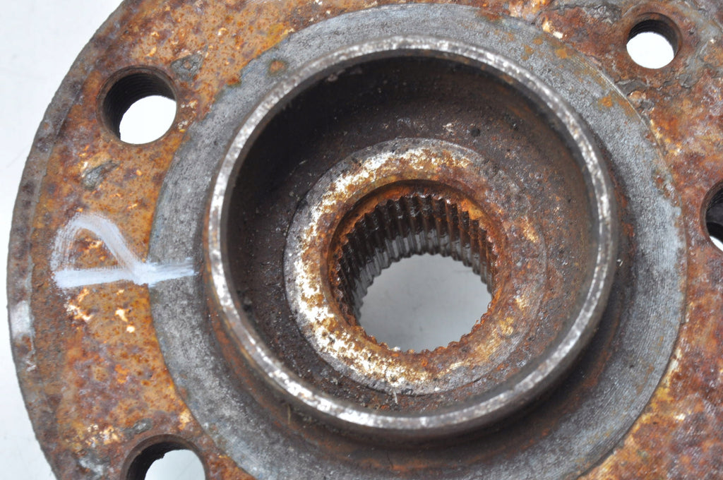 VOLVO XC60 AND REAR HUB RIGHT