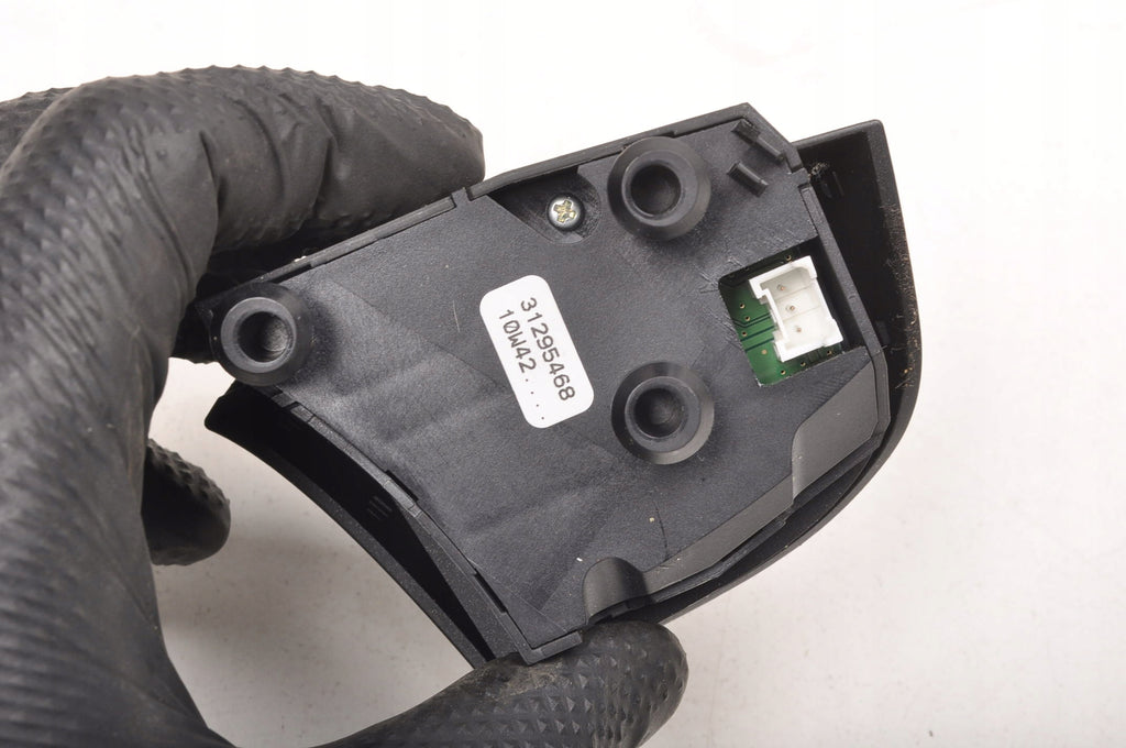 VOLVO XC60 AND STEERING WHEEL BUTTONS 31295468 31318644