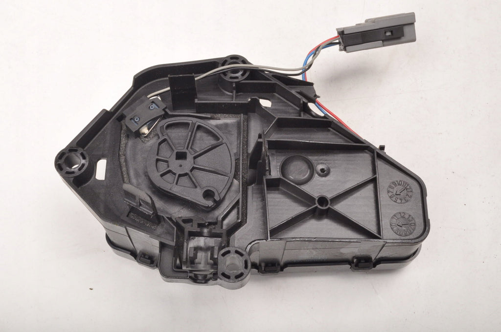 VOLVO XC60 AND TAILGATE PULL 30784562