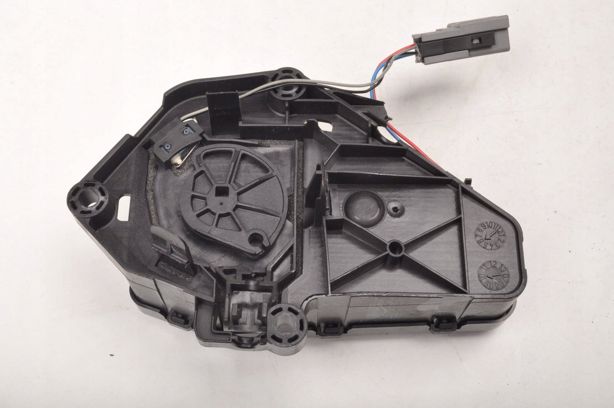 VOLVO XC60 AND TAILGATE PULL 30784562