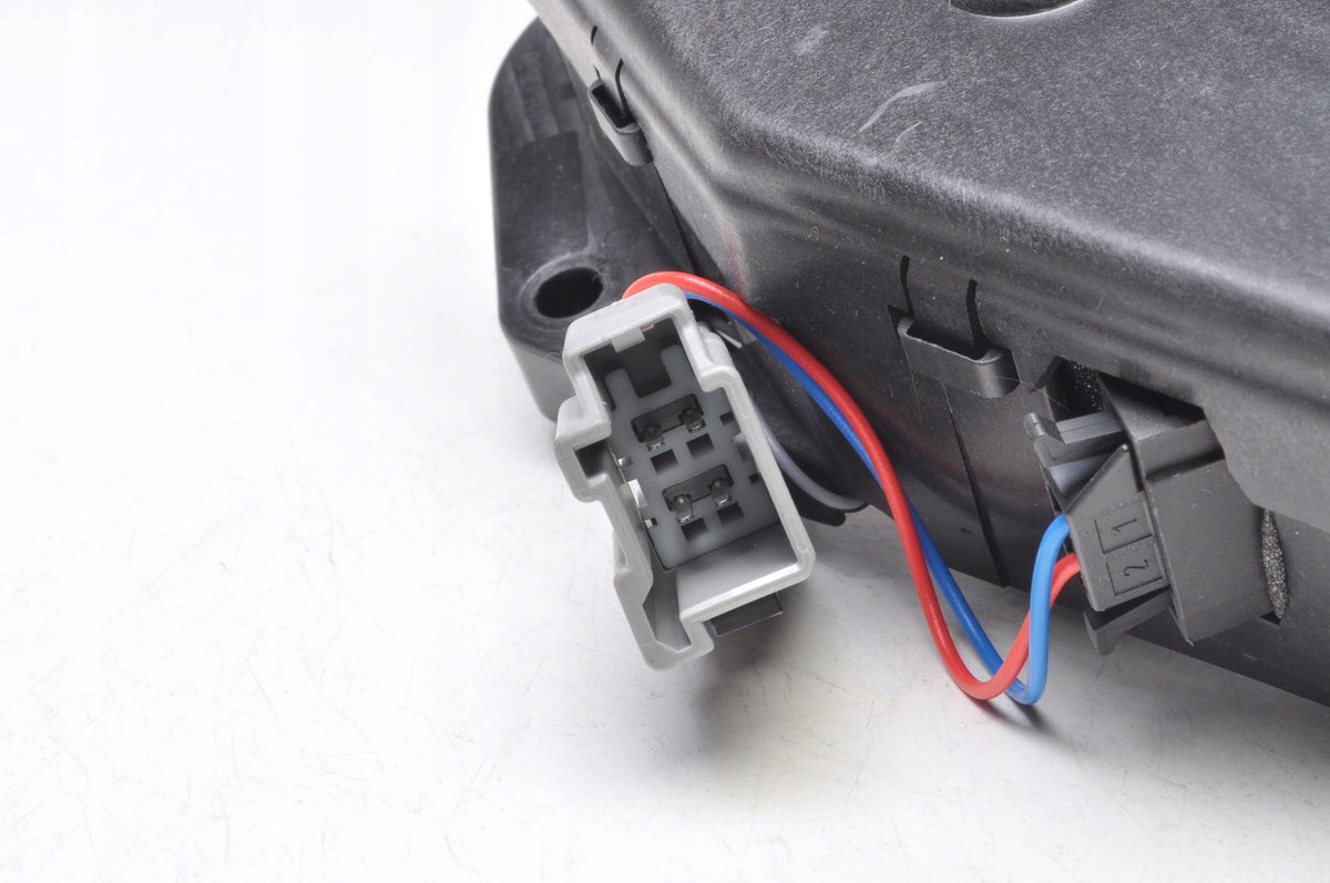 VOLVO XC60 AND TAILGATE PULL 31440645