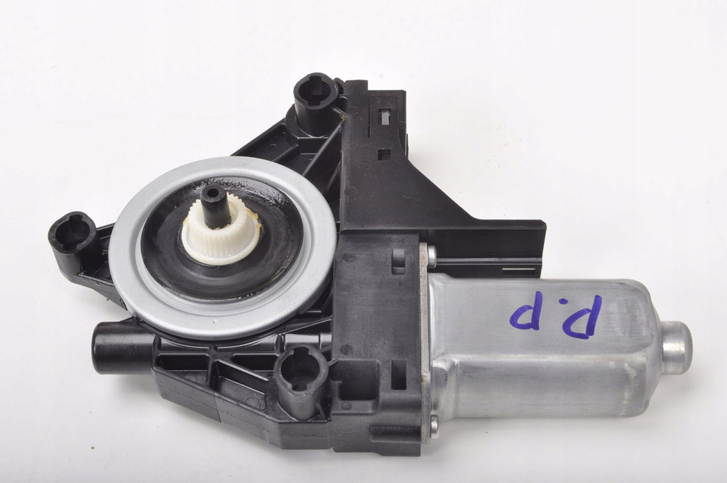 VOLVO XC60 AND WINDSCREEN MOTOR RIGHT FRONT 966269-102
