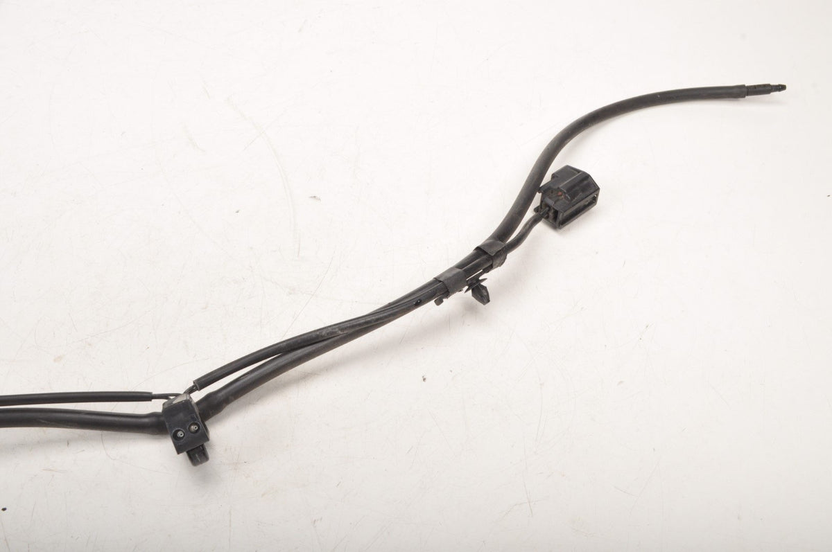 VOLVO XC60 AND WINDSCREEN WASHER NOZZLES