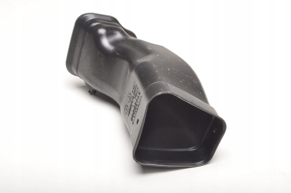 VOLVO XC60 II 2.0 16V B5 AIR INTAKE PIPE 31439509