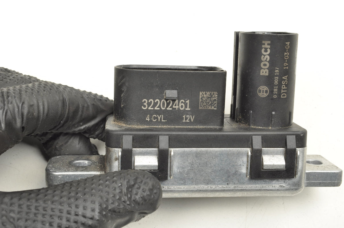 VOLVO XC60 II 2.0 16V B5 Mild-Hybrid GLOW PLUG RELAY 32202461
