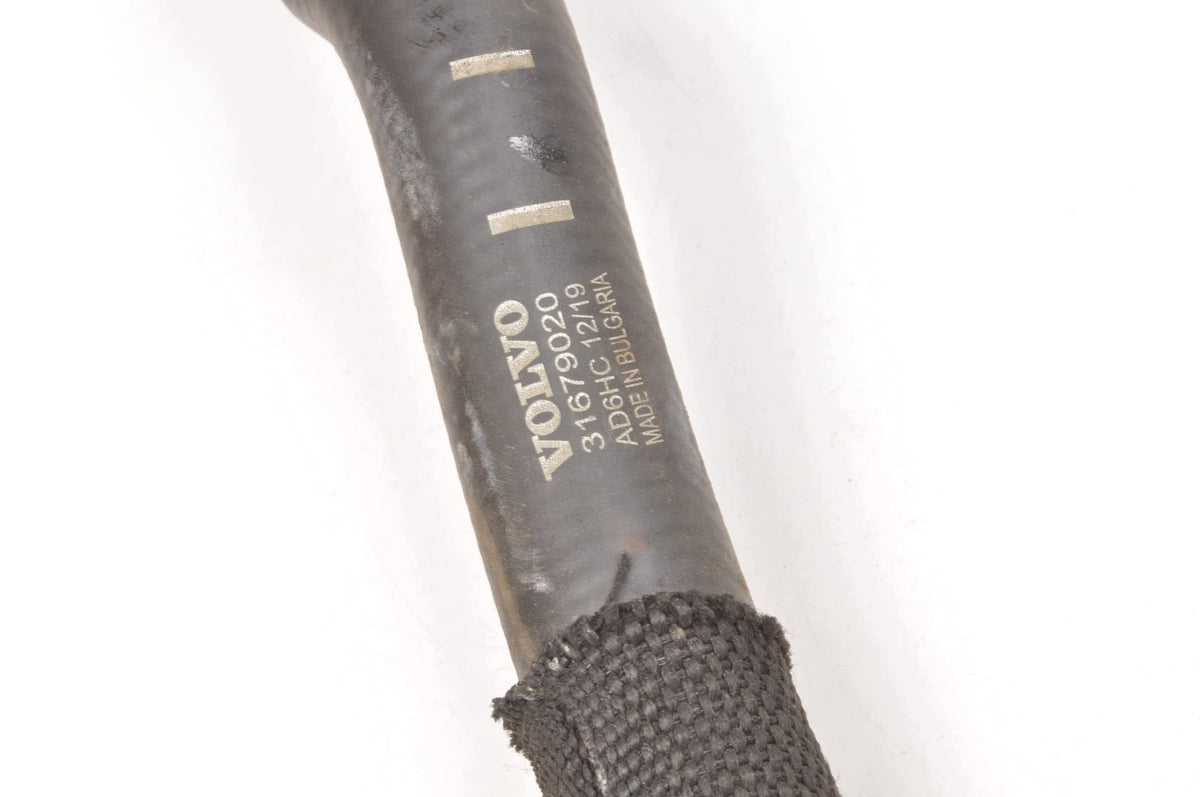 VOLVO XC60 II 2.0 16V B5 PIPE WATER LINE 31679020
