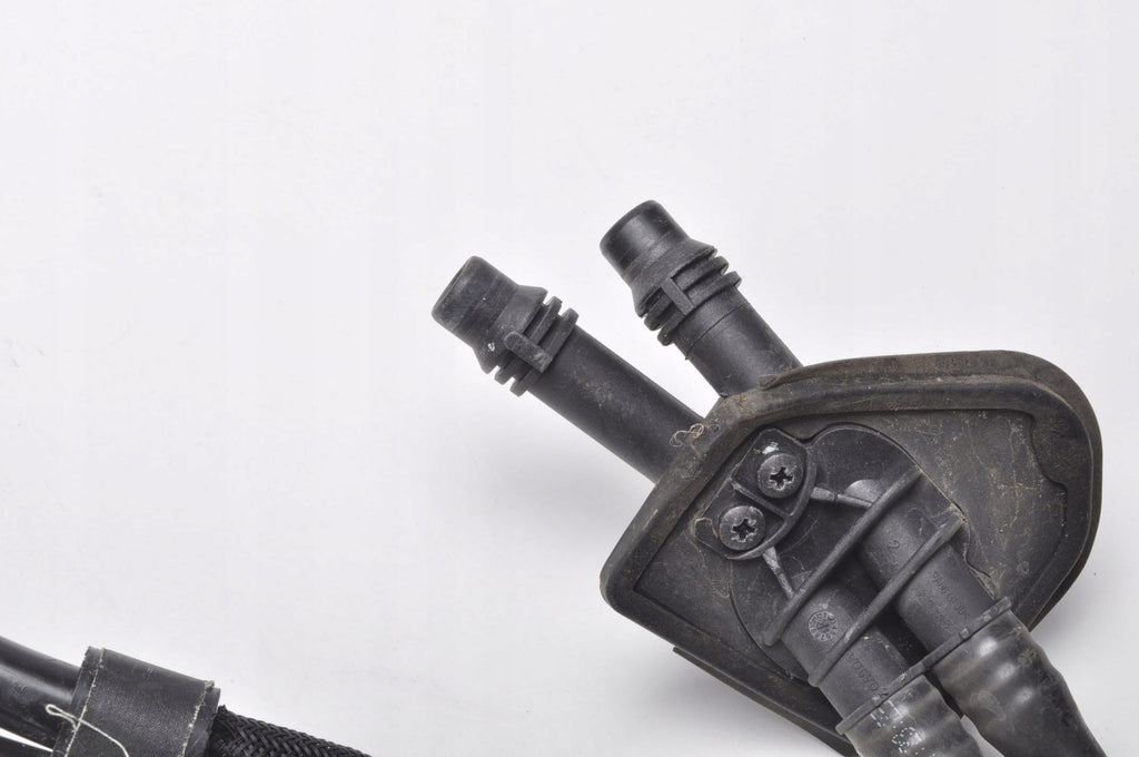 VOLVO XC60 II 2.0 16V T6 334KM PIPE WATER LINE 31686543