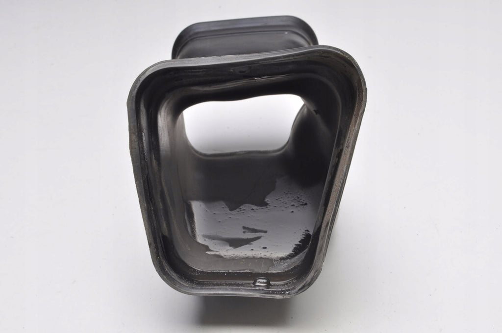 VOLVO XC60 II 2.0 D4 190KM AIR INTAKE PIPE 31439509