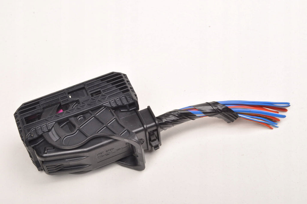 VOLVO XC60 II 2.0 D4 190KM DRIVER MOTOR BEAM PLUG