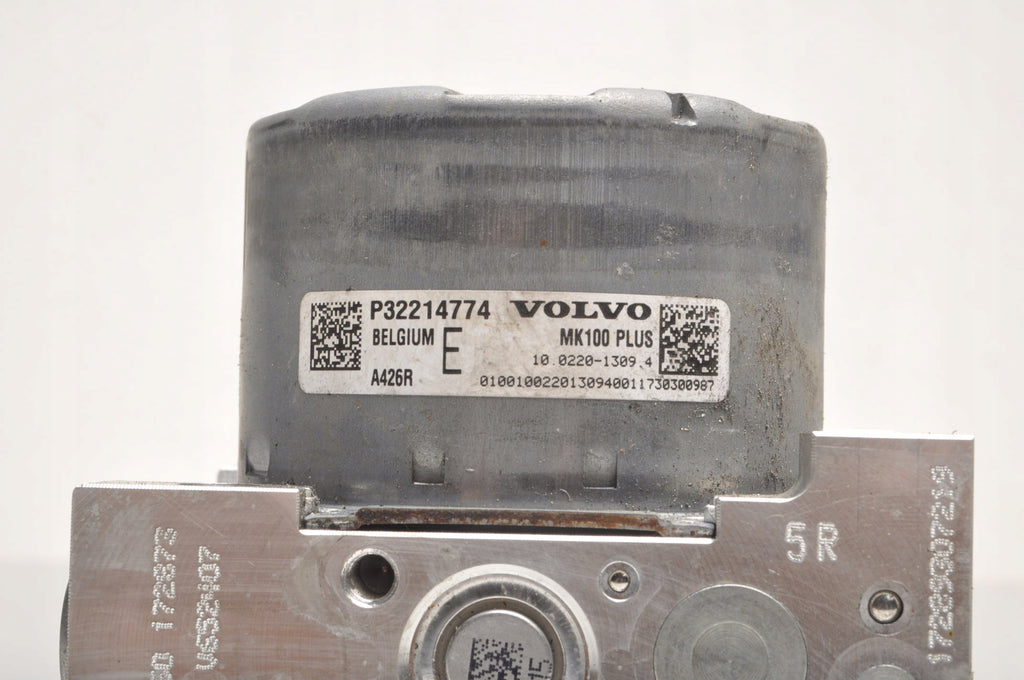 VOLVO XC60 II 2.0 D5 235 KM ABS PUMP P32214774 32214804