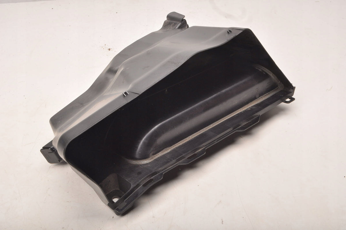VOLVO XC60 II 2.0 D5 AIR STEERING WHEEL CATCHER 31425479