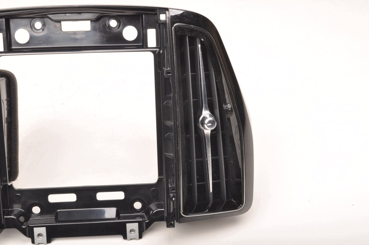 VOLVO XC60 II 31417742 31477274 31477275 CENTRE RADIO CONSOLE FRAME