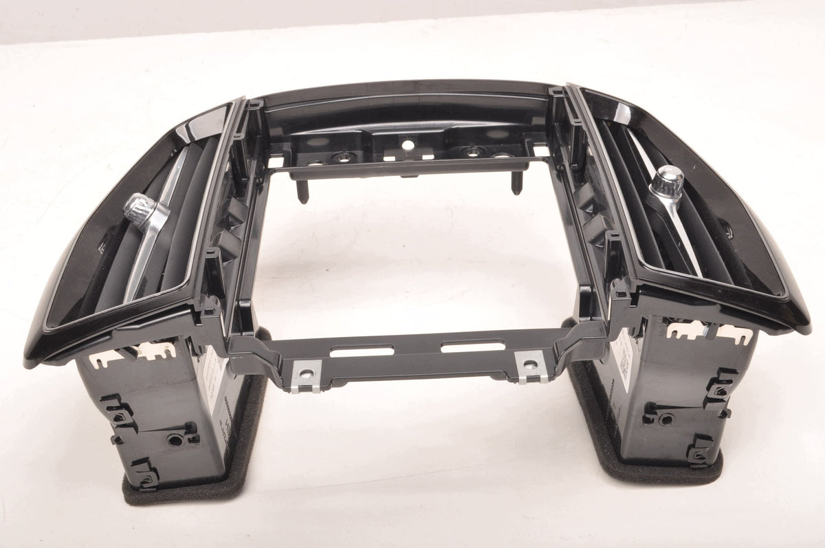 VOLVO XC60 II 31417742 31477274 31477275 CENTRE RADIO CONSOLE FRAME
