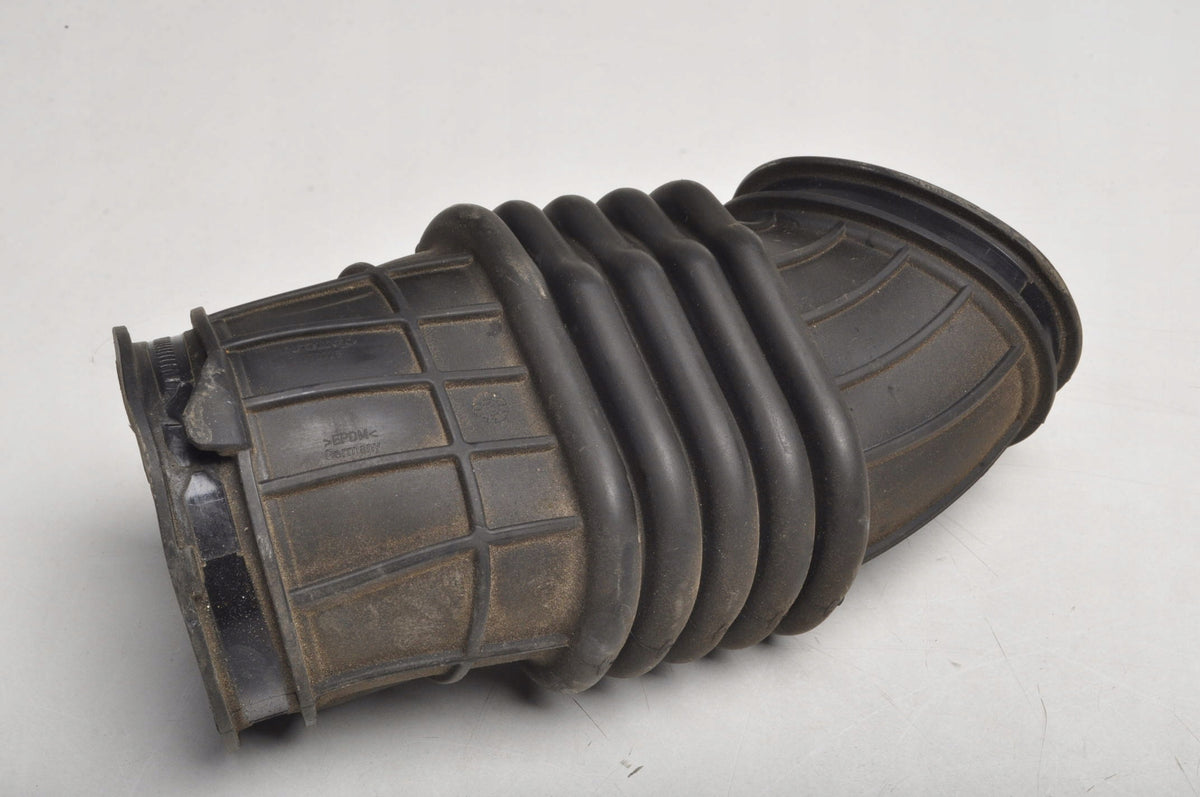 VOLVO XC60 II AIR INTAKE PIPE 31370326