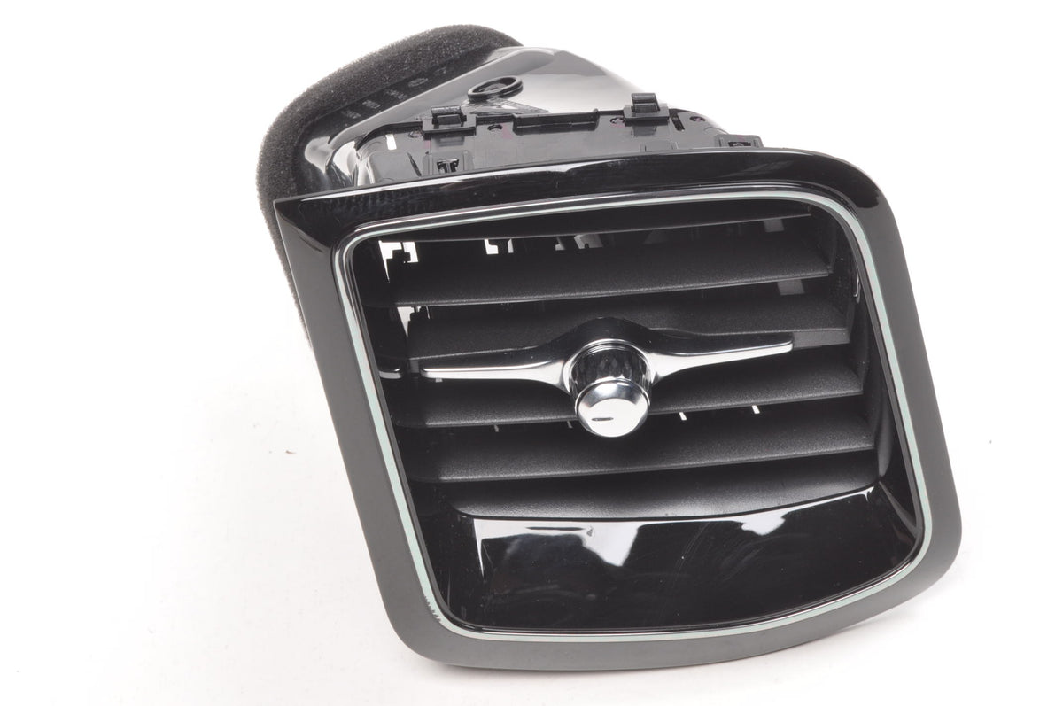 VOLVO XC60 II AIR SUPPLY GRILLE 31417692 31477273 RIGHT 2026