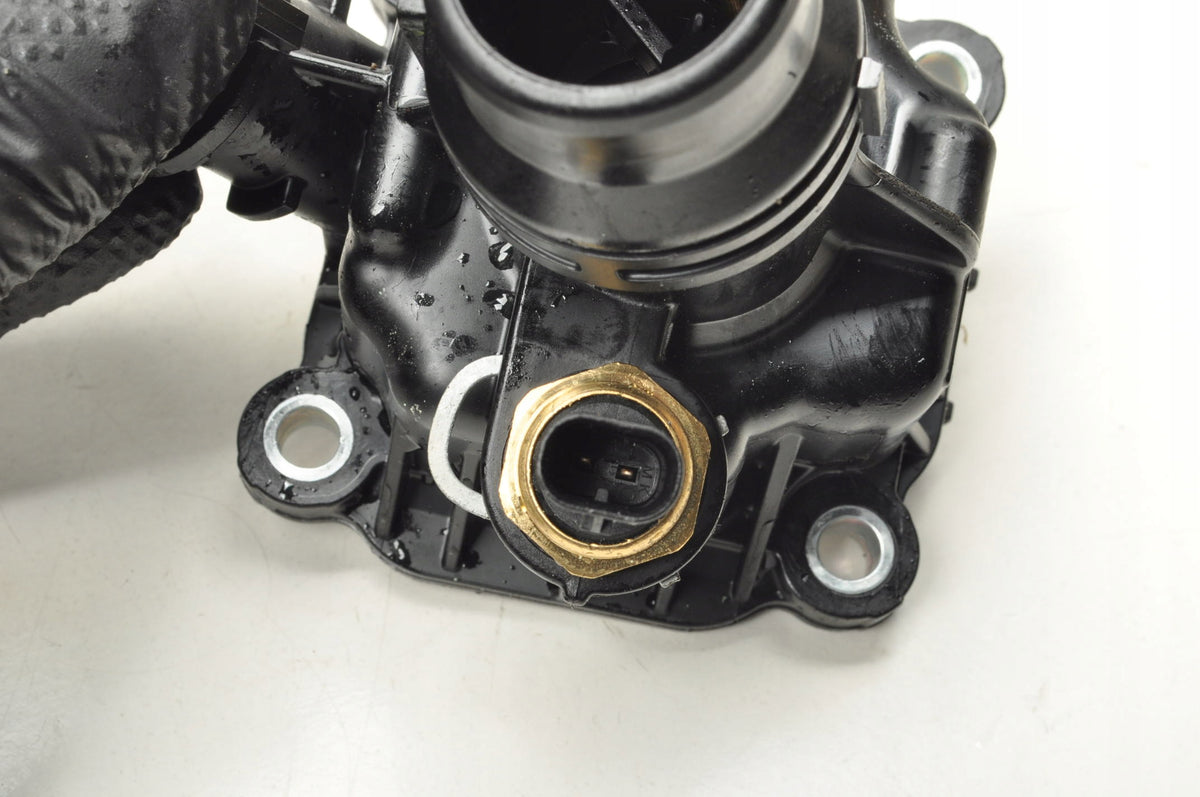 VOLVO XC60 II B5 XC40 B4 THERMOSTAT HOUSING 2026 32441375