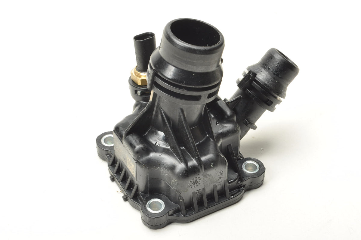 VOLVO XC60 II B5 XC40 B4 THERMOSTAT HOUSING 2026 32441375