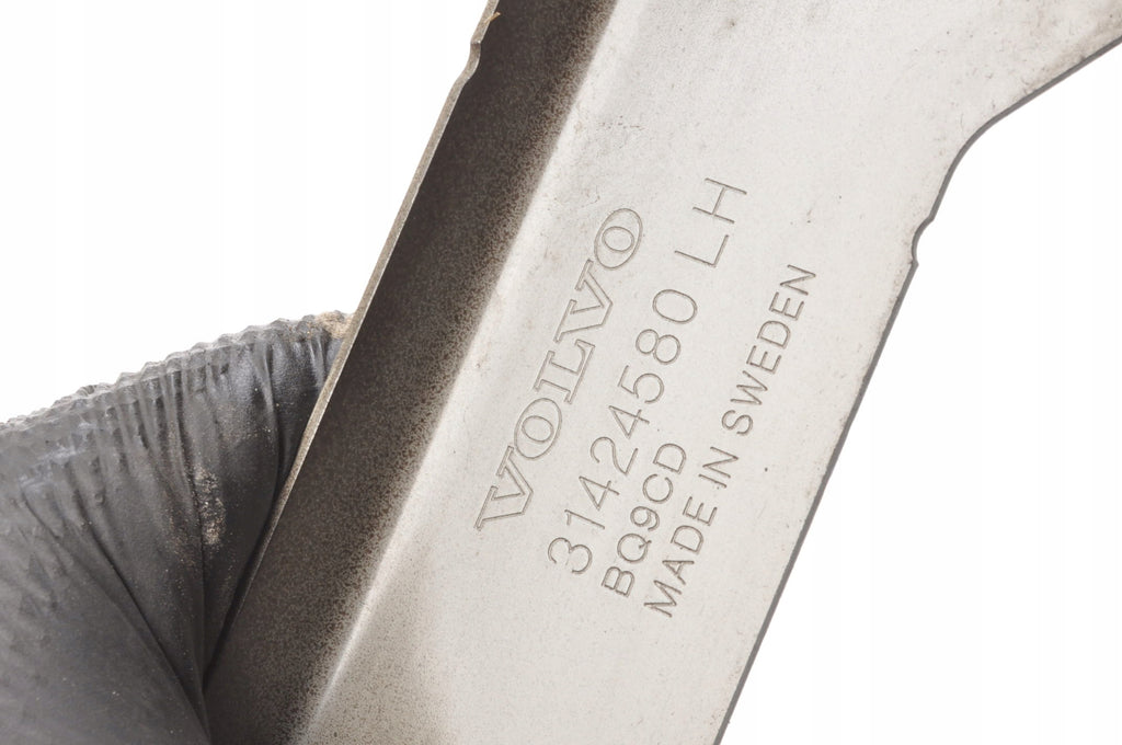 VOLVO XC60 II FENDER MOUNT 31424580 LEFT 724-16