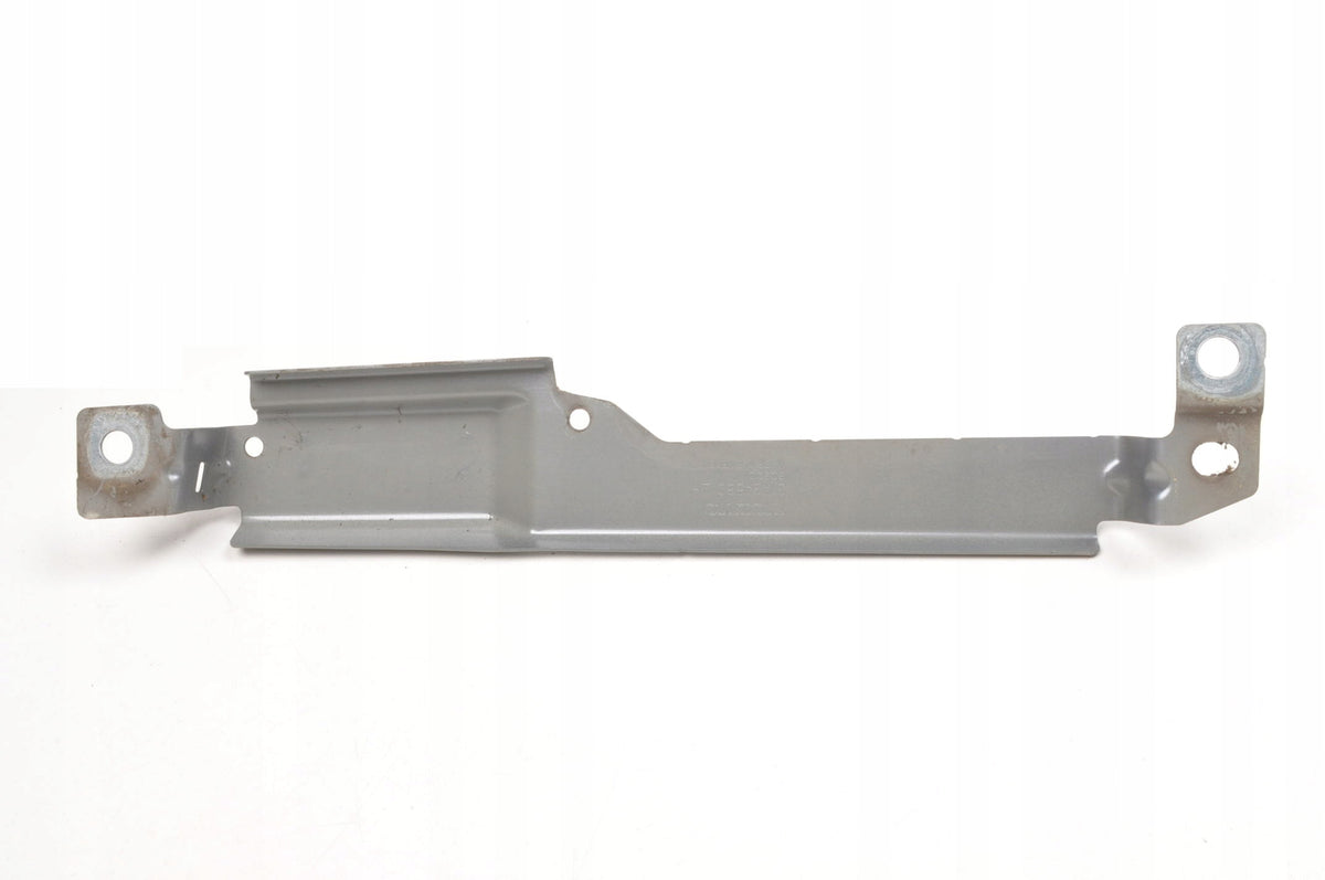 VOLVO XC60 II FENDER MOUNT 31424580 LEFT