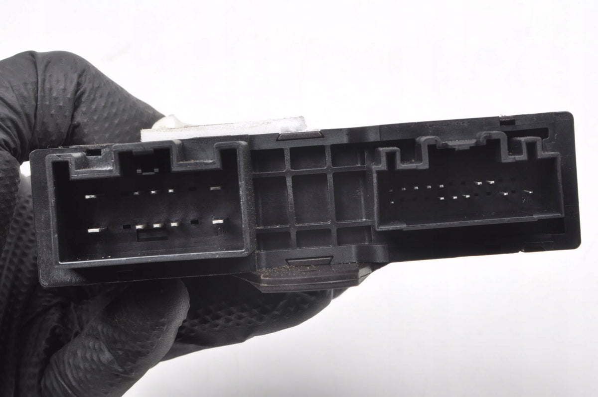 VOLVO XC60 II FLAP CONTROLLER MODULE 31419465