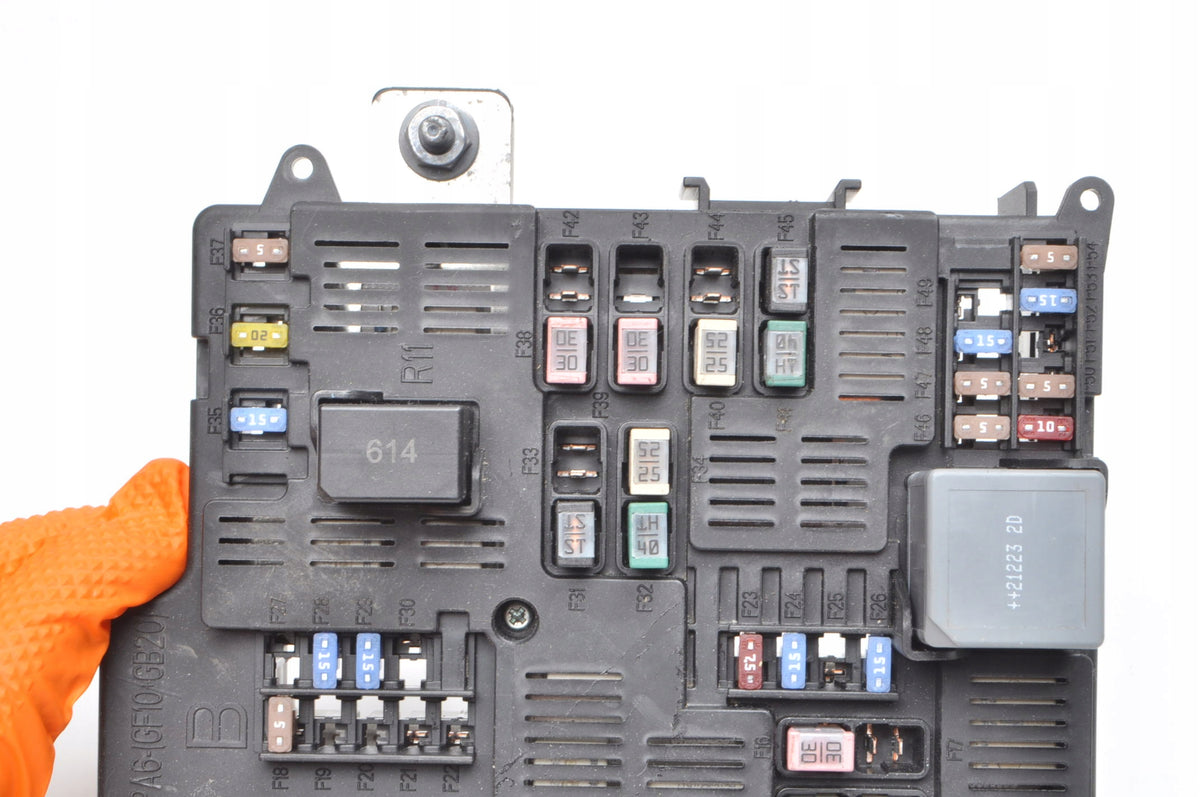 VOLVO XC60 II FUSE BOX HOUSING 32322426