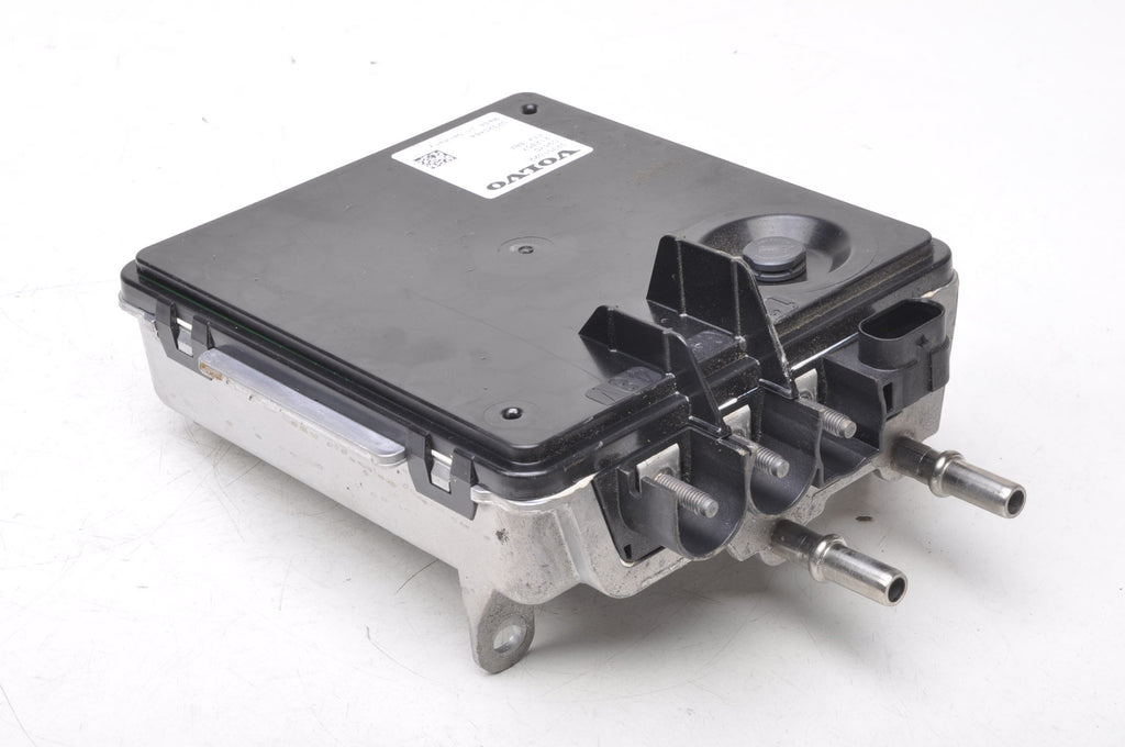 VOLVO XC60 II INVERTER CONVERTER 32301022