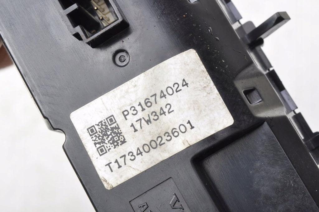 VOLVO XC60 II PANEL AIR CONDITIONING SWITCH 31674024