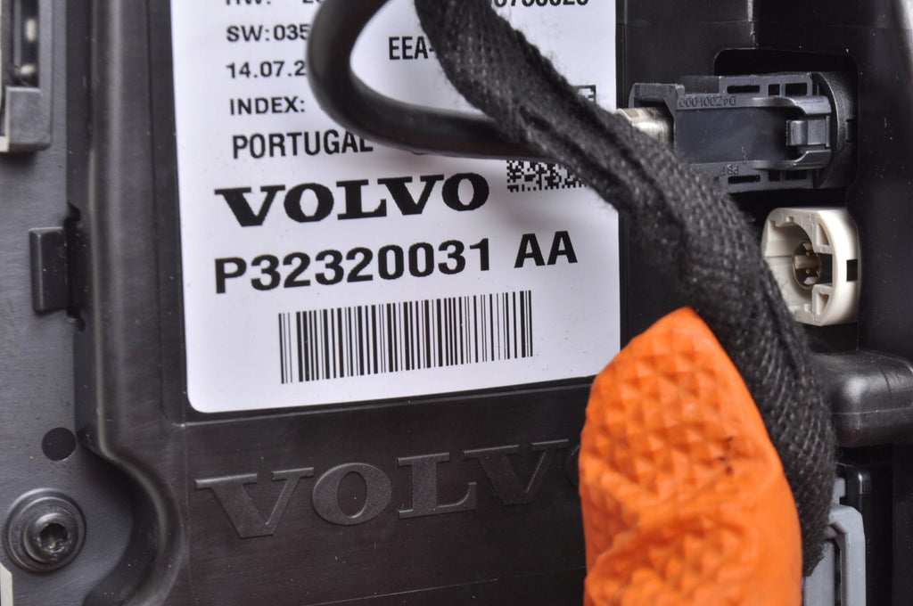 VOLVO XC60 II PETROL COUNTER CLOCKS P32320031