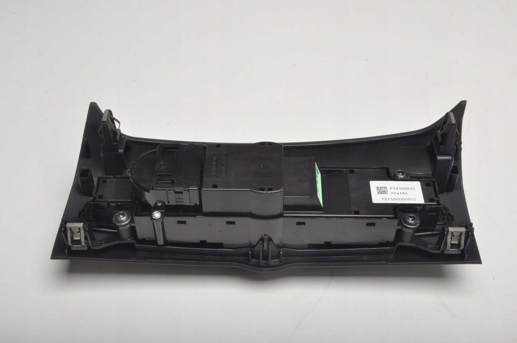 VOLVO XC60 II RADIO SWITCHES P31398846