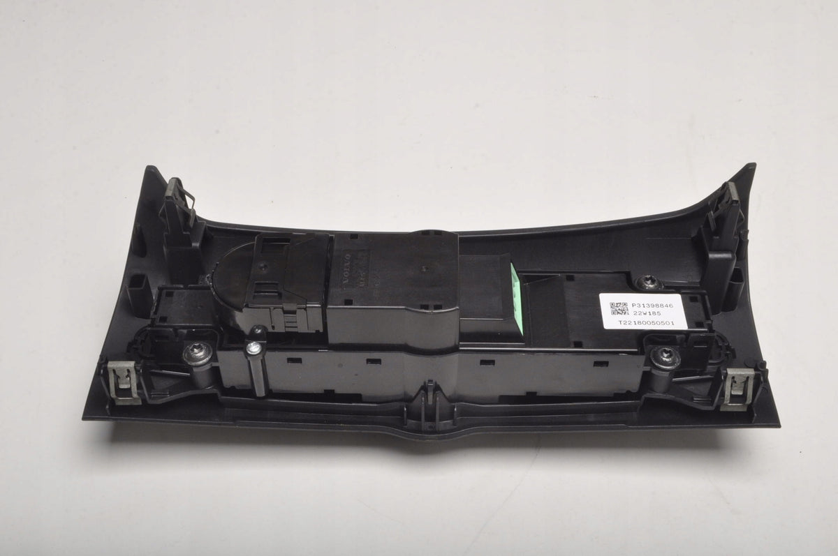 VOLVO XC60 II RADIO SWITCHES P31398846