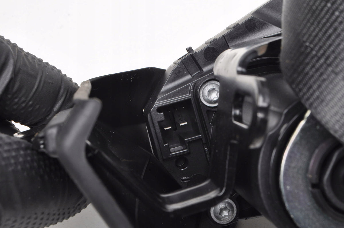 VOLVO XC60 II SEAT BELT LEFT FRONT 32386967 2024r