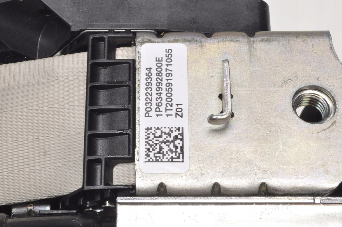 VOLVO XC60 II SEAT BELT LEFT FRONT P032239364 32239364