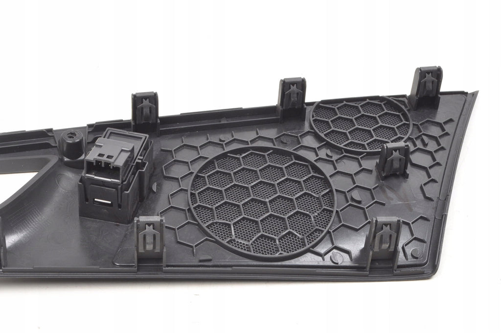 VOLVO XC60 II SPEAKER GRILLE COVER RIGHT FRONT 32237530