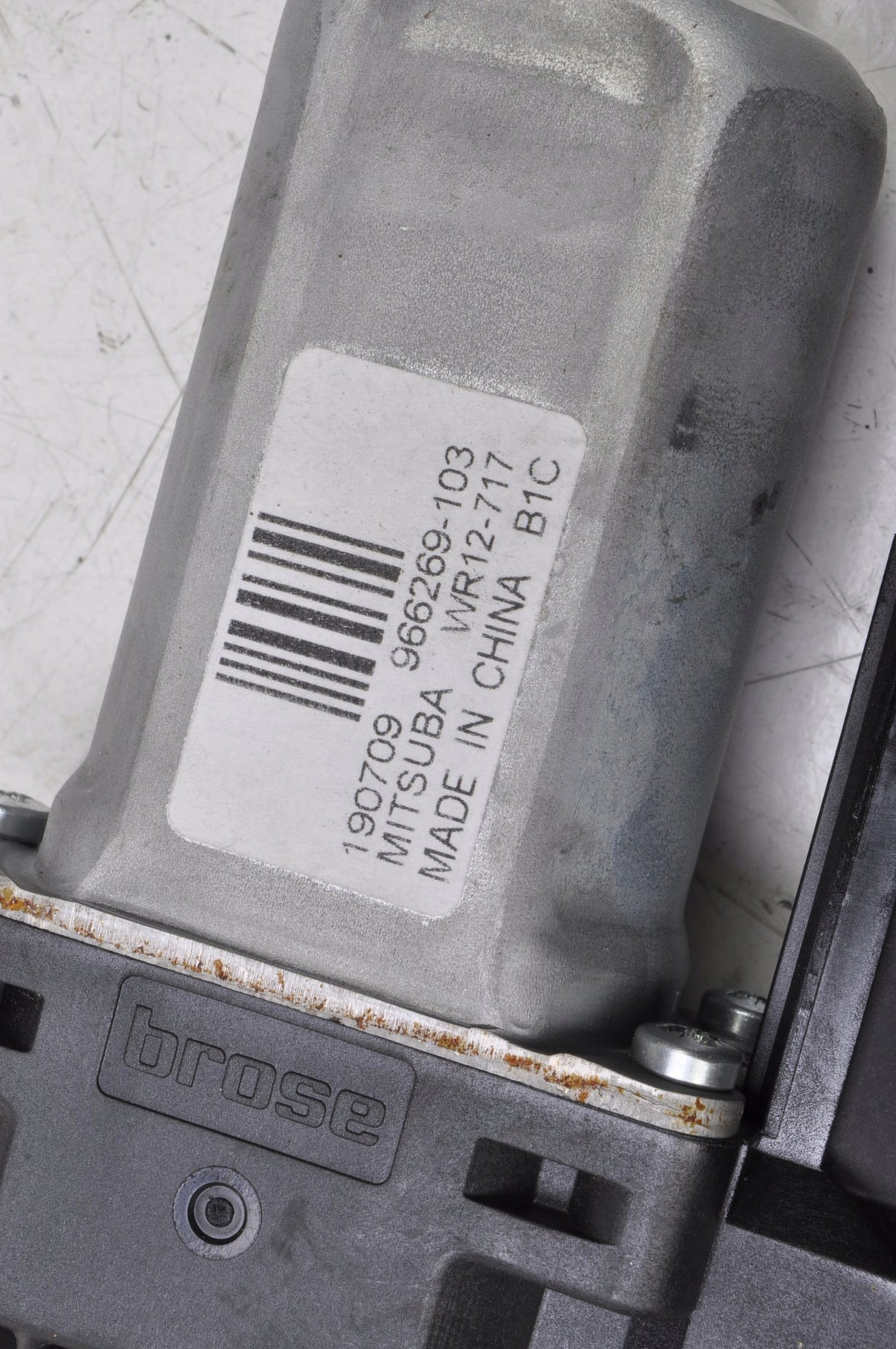 VOLVO XC60 II WINDSCREEN MOTOR RIGHT FRONT 966269-103 31674756