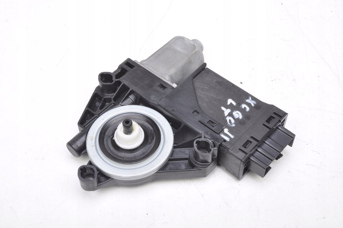 VOLVO XC60 II WINDSHIELD MOTOR LEFT REAR 966264-102 32283266