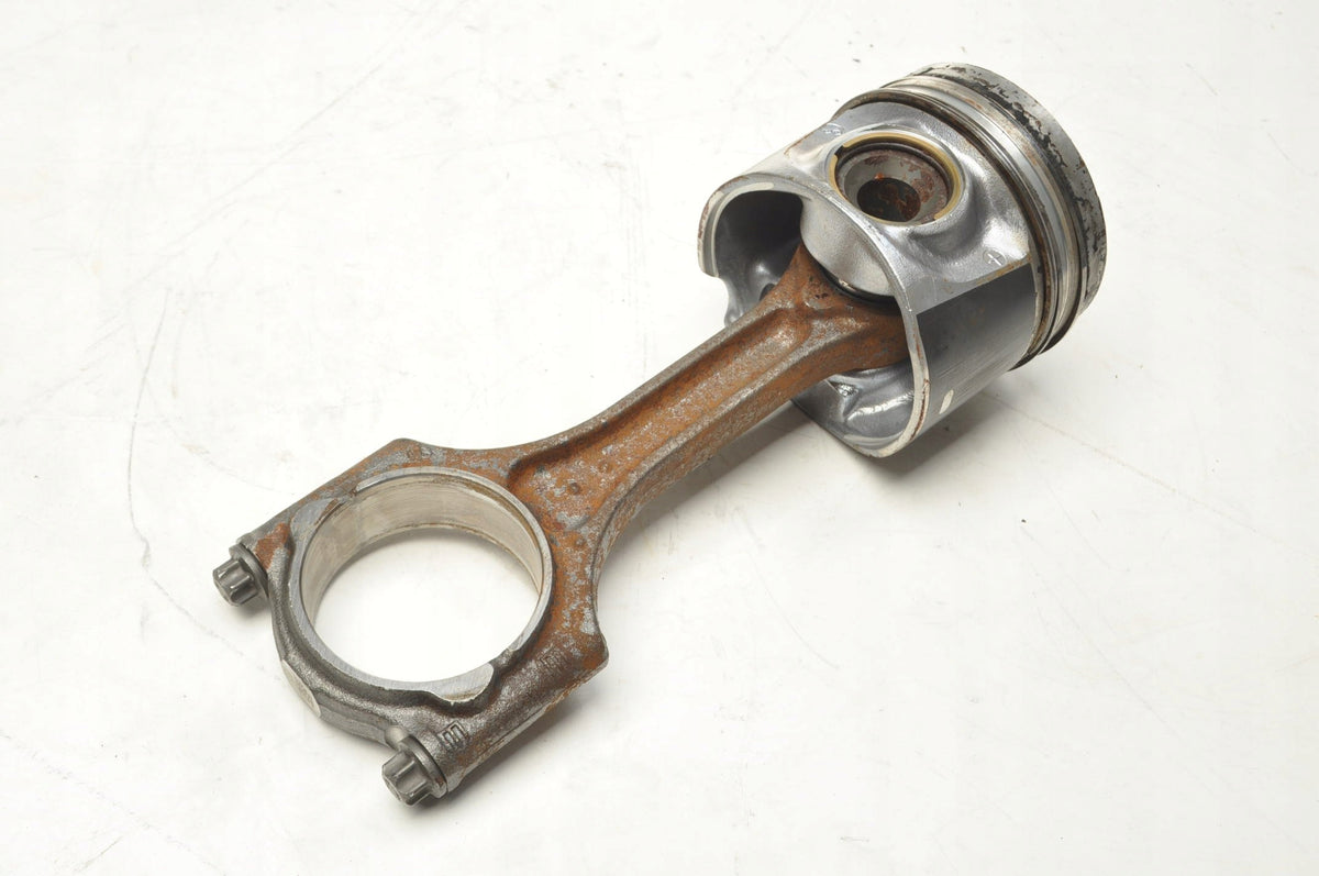 VOLVO XC60 V60 S60 V70 S80 2.0 D4 PISTON WITH CONNECTING ROD 82L175