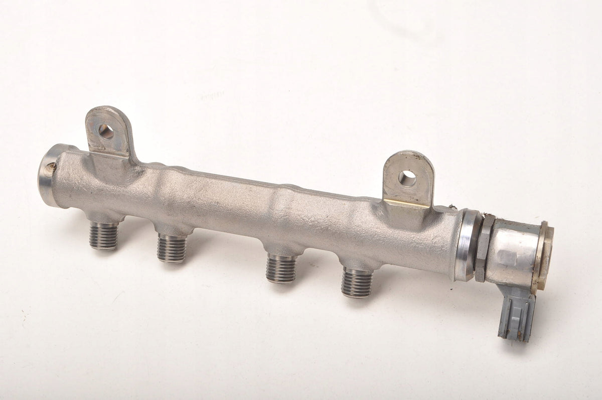 VOLVO XC60 XC90 II 2.0 16V B5 Mild-Hybrid 235HP INJECTION RAIL 31432834