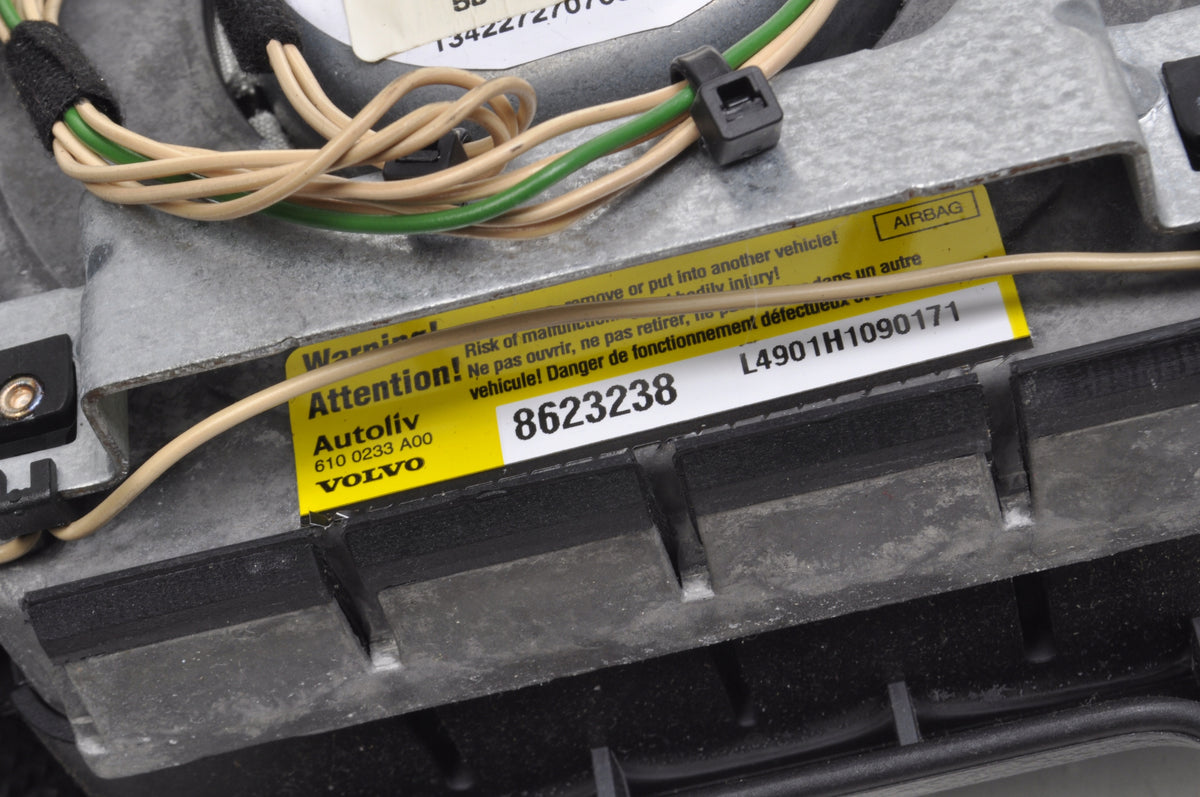 VOLVO XC70 AIRBAG DRIVER AIRBAG 8623238