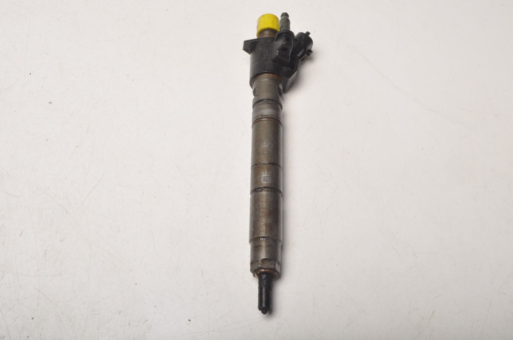 VOLVO XC70 II 2.4 D5 INJECTION INJECTOR 31272690
