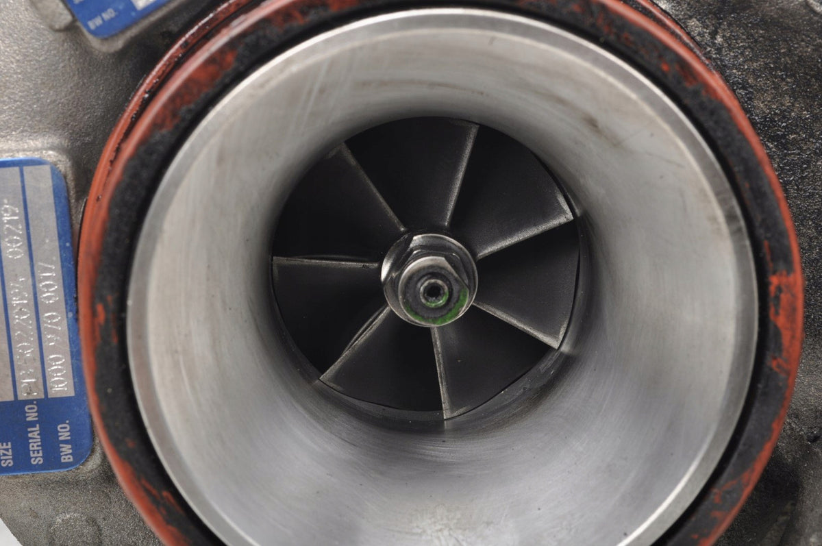 VOLVO XC70 II 2.4 D5 TURBINE 36002640 31293086