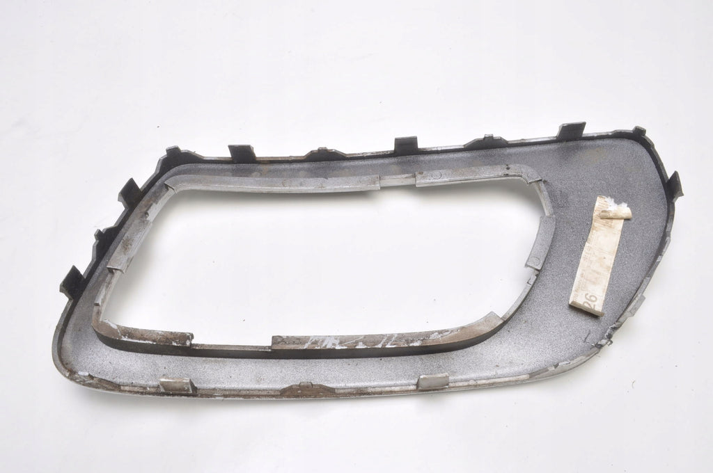 VOLVO XC70 II BUMPER GRILLE 30744506 LEFT