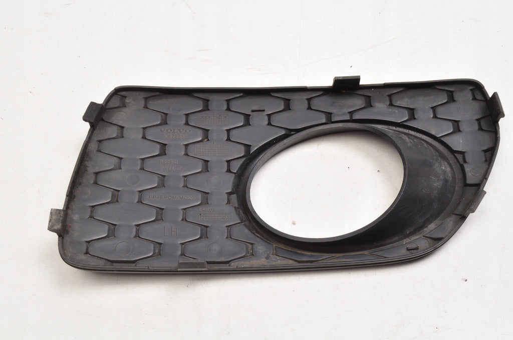 VOLVO XC70 II FRAME HALOGEN GRILLE LEFT 30678689