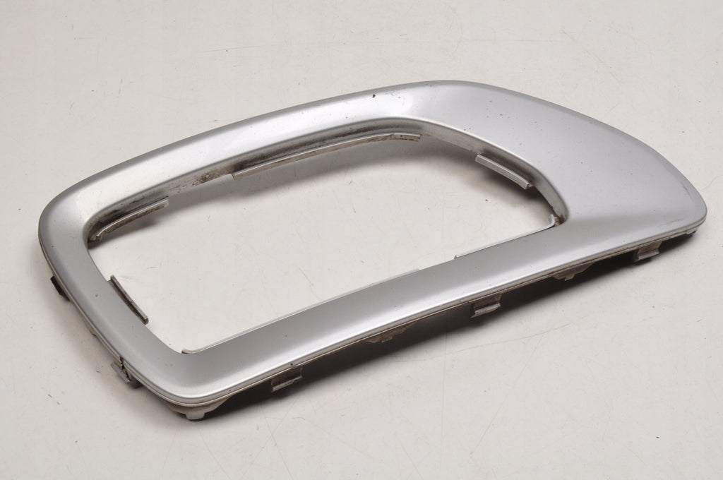 VOLVO XC70 II GRILLE DUMMY BUMPER 30744506 LEFT