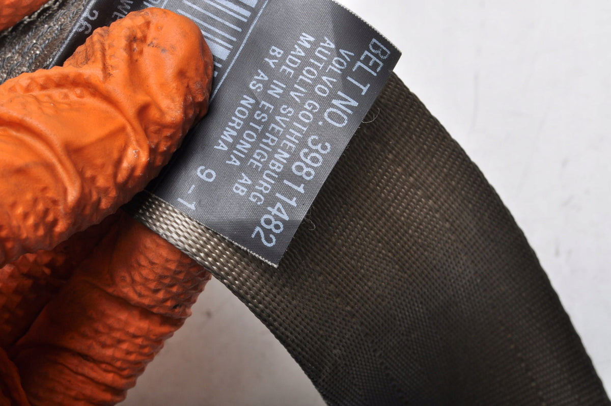 VOLVO XC70 II SEAT BELT LEFT FRONT 39811482