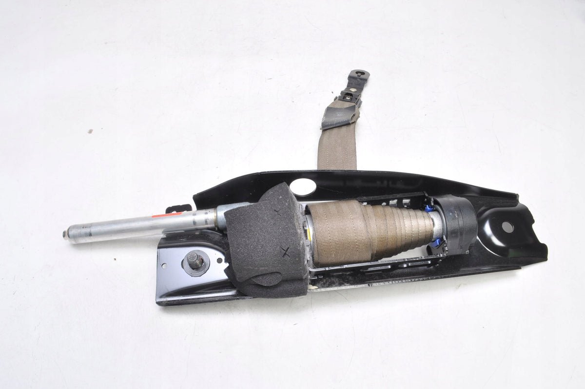VOLVO XC70 II SEAT BELT LEFT FRONT 39811482