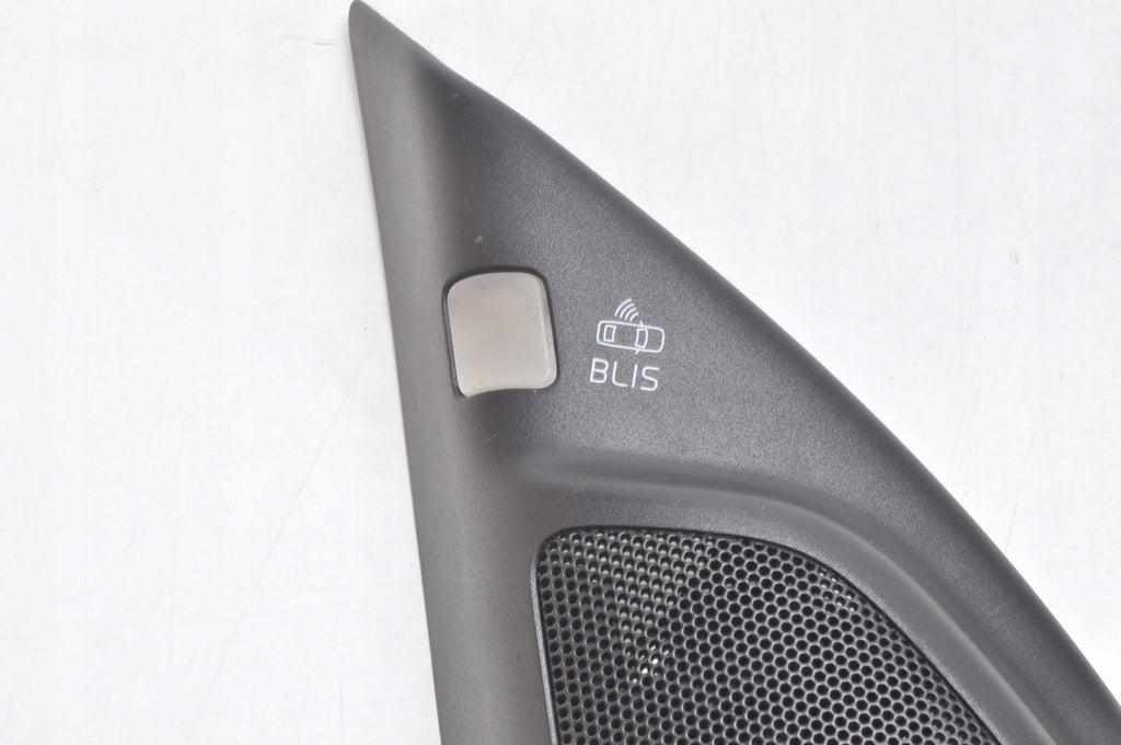 VOLVO XC70 II TRIANGLE INTERIOR MIRROR COVER 30781067