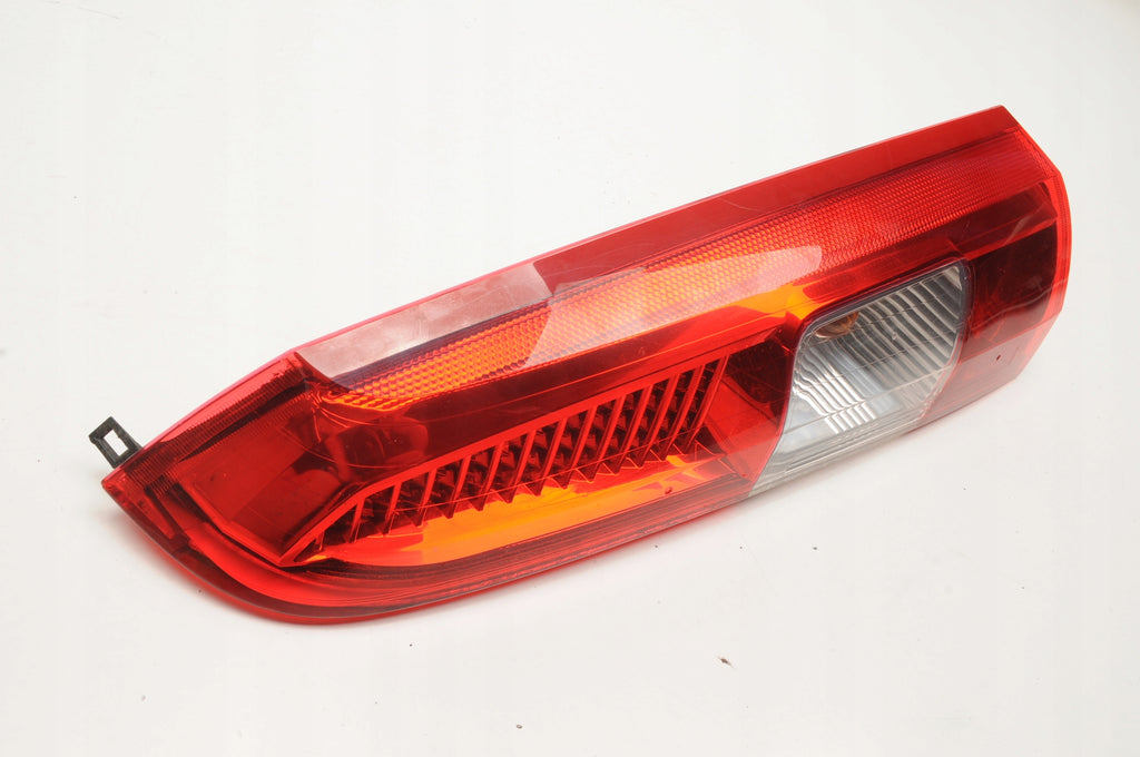 VOLVO XC70 LAMP RIGHT REAR UK STATION WAGON