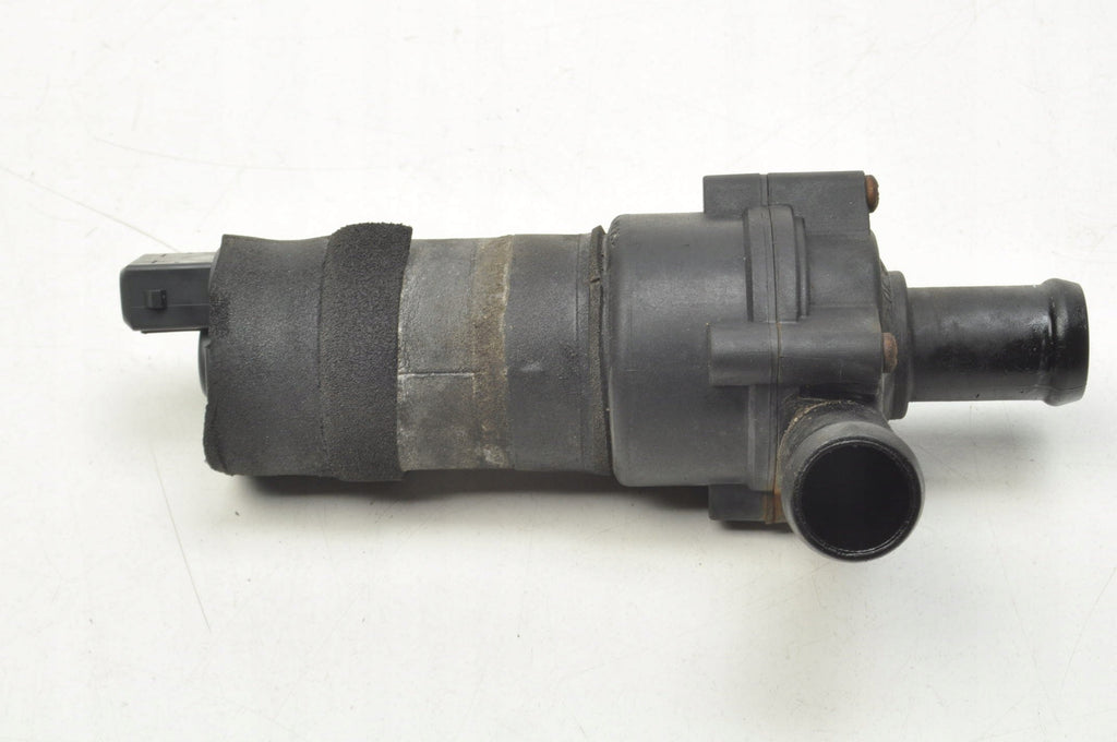 VOLVO XC90 2.4 D5 185KM WATER CIRCULATION PUMP