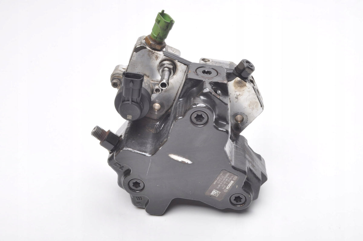VOLVO XC90 2.4 D5 200KM INJECTION PUMP 31303475 0445010111